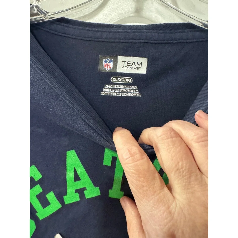 NFL Team Apparel Seattle Seahawks Navy Blue Graphic T-Shirt Mens XL Short Sleeve - Picture 3 of 5